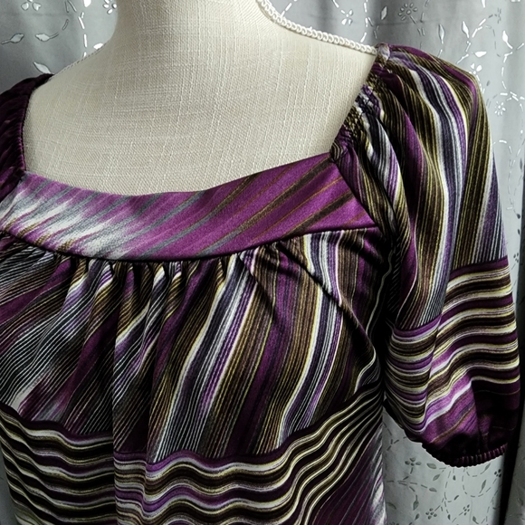 Beautiful Multi-Color Satiny Blouse, Small - Picture 3 of 9
